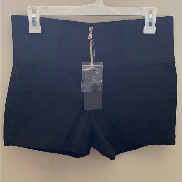 High waisted shorts - Picture 4 of 4